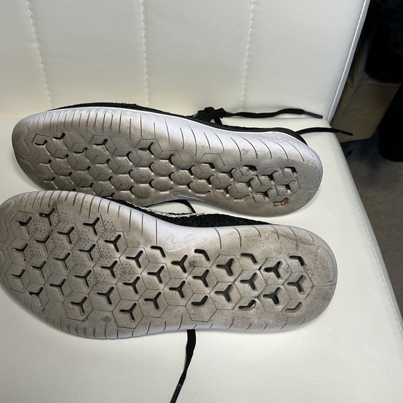 Nike sneakers, size 8 - Picture 6 of 7